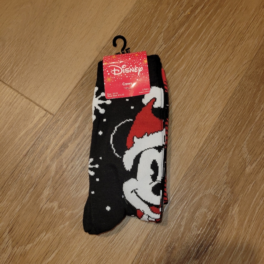 Disney Mickey Mouse Christmas  Crew Socks 2 Pairs Size 10-13 New